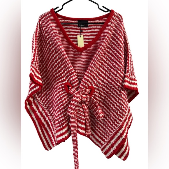 Red and white knit sweater poncho - Picture 1 of 5